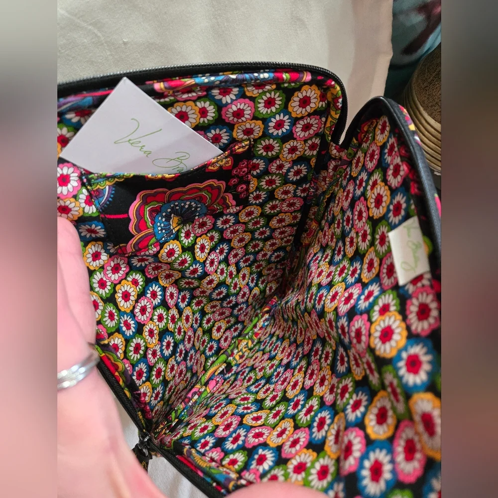 Vera Bradley Vibrant Floral Tablet Holder/Bag NWOT